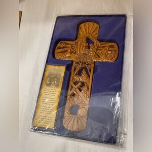 Woodgrain Carved 12 Inch Resin Wall Cross